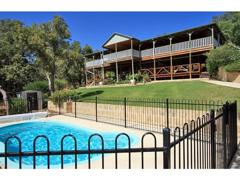 548 Southern Estuary Road, Lake Clifton WA 6215