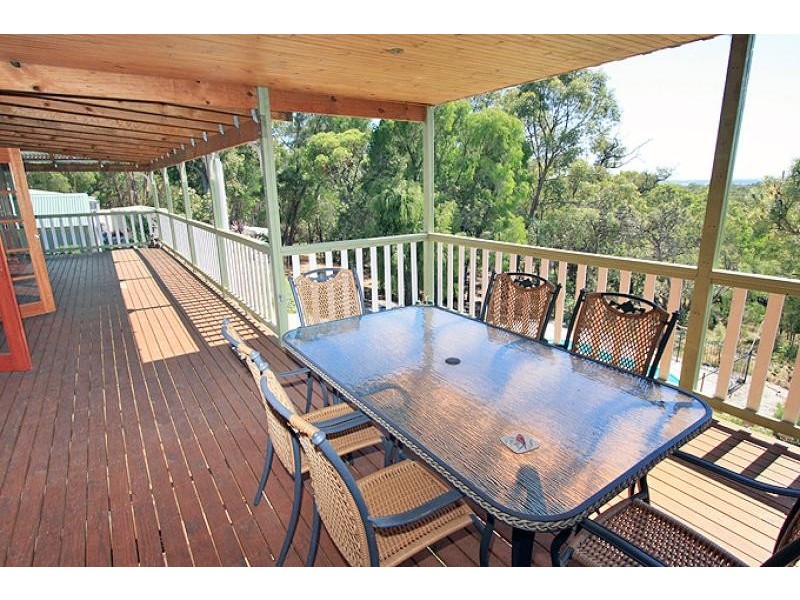 548 Southern Estuary Road, Lake Clifton WA 6215