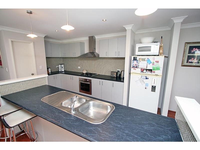 12 Regia Pass, Madora Bay WA 6210