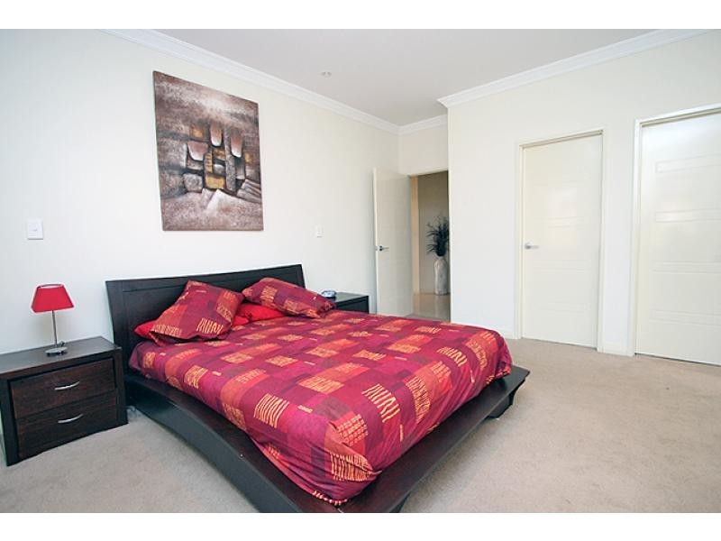 11 Chalice Rise, Mandurah WA 6210