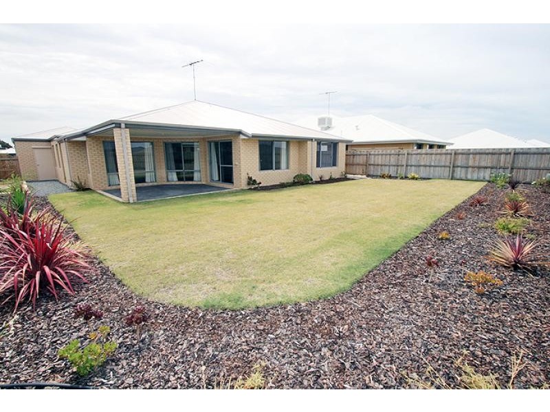52 Seascapes Boulevard, Halls Head WA 6210