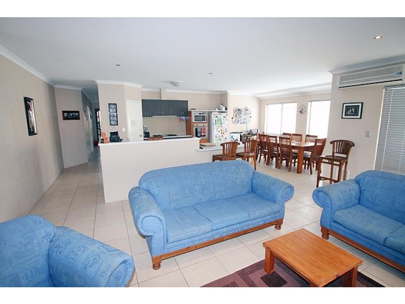 27 Petit Loop, Dudley Park WA 6210