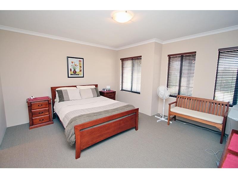 27 Petit Loop, Dudley Park WA 6210