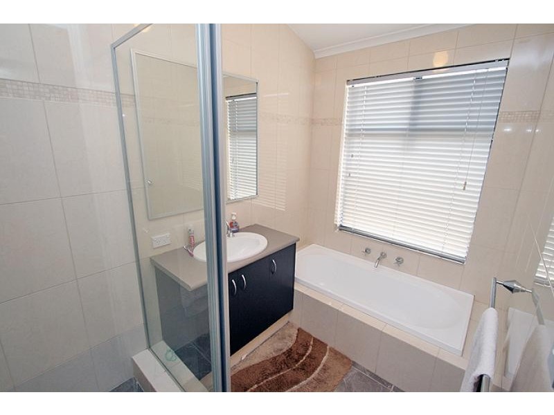 27 Petit Loop, Dudley Park WA 6210