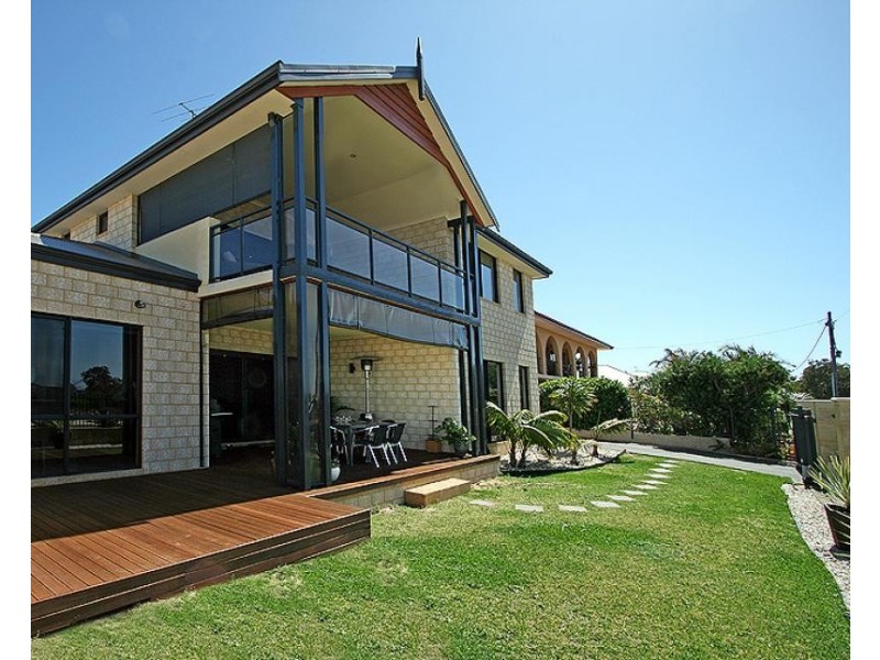 72 Flinders Street, Falcon WA 6210
