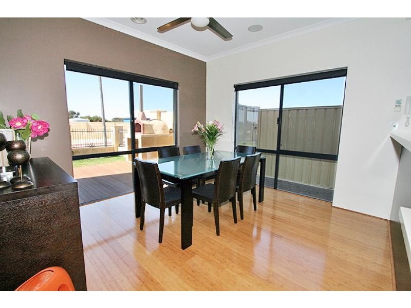 72 Flinders Street, Falcon WA 6210