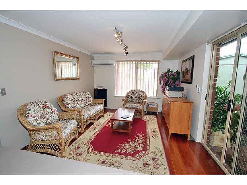 5 Sage Court, Halls Head WA 6210