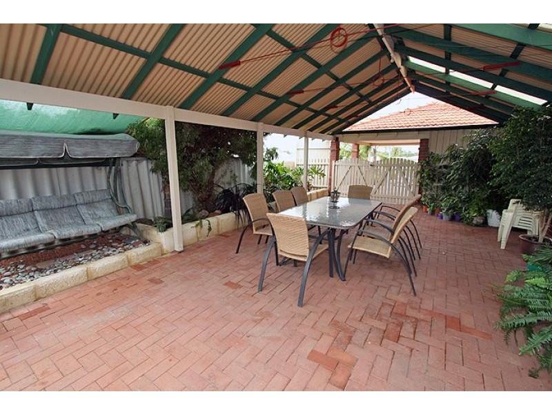 5 Sage Court, Halls Head WA 6210
