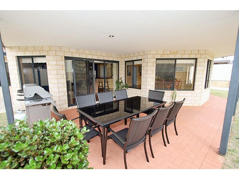 5 Tamar Break, Madora Bay WA 6210