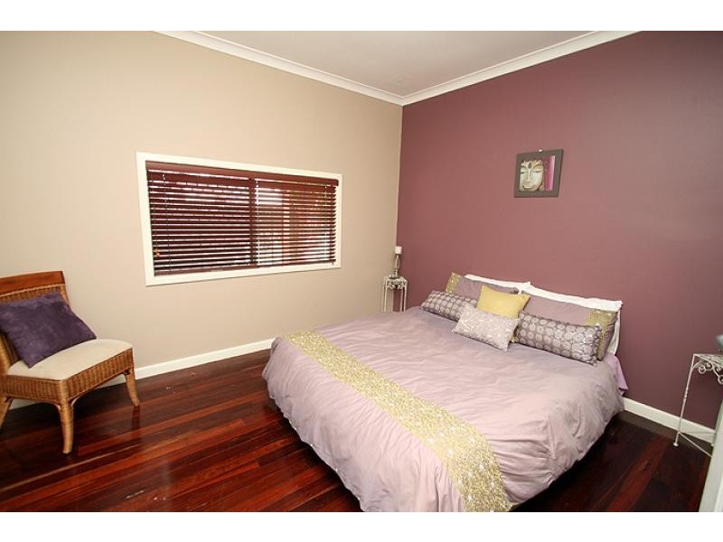 8 a Roy Road, Coodanup WA 6210