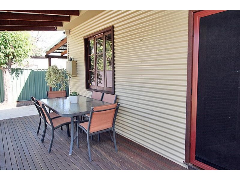 8 a Roy Road, Coodanup WA 6210