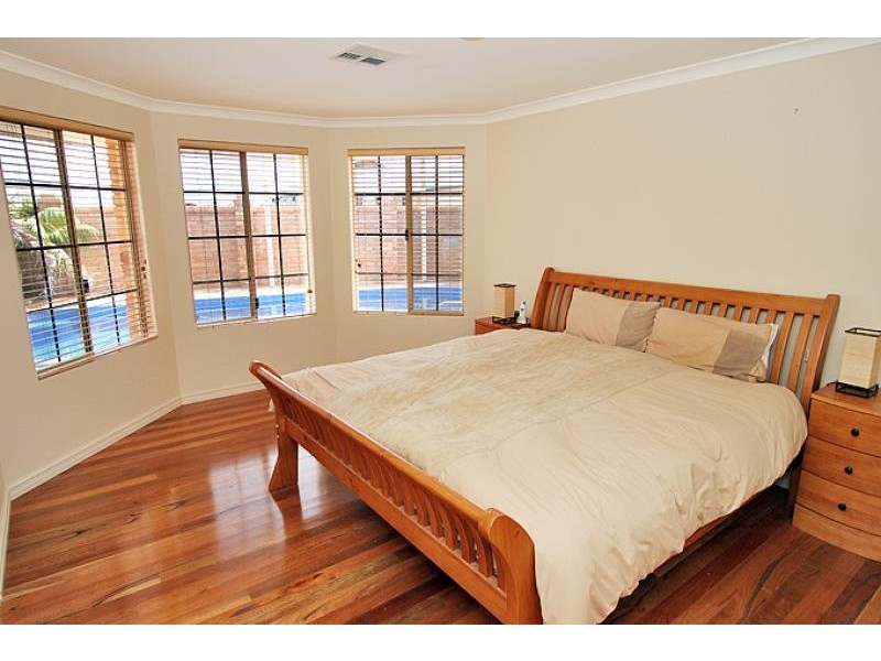 14 Capricorn Mews, Halls Head WA 6210