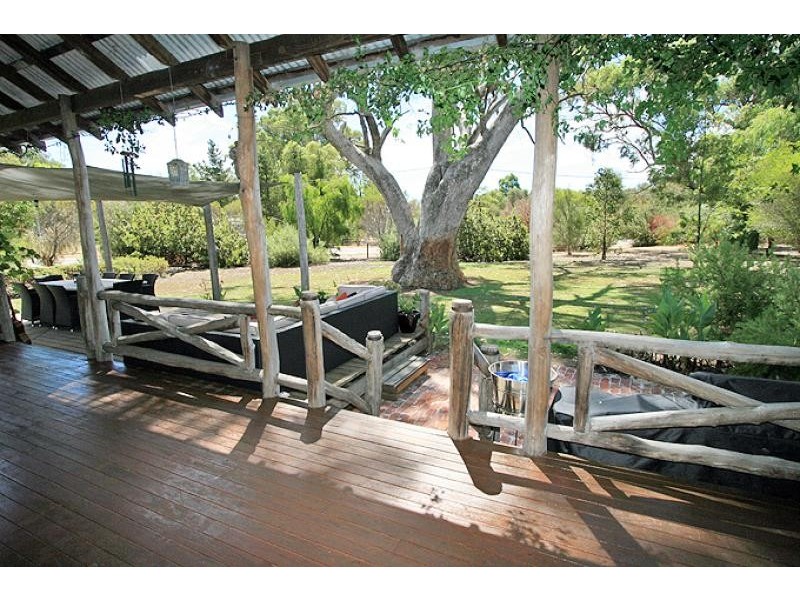 44 Serpentine Way, Stake Hill WA 6210