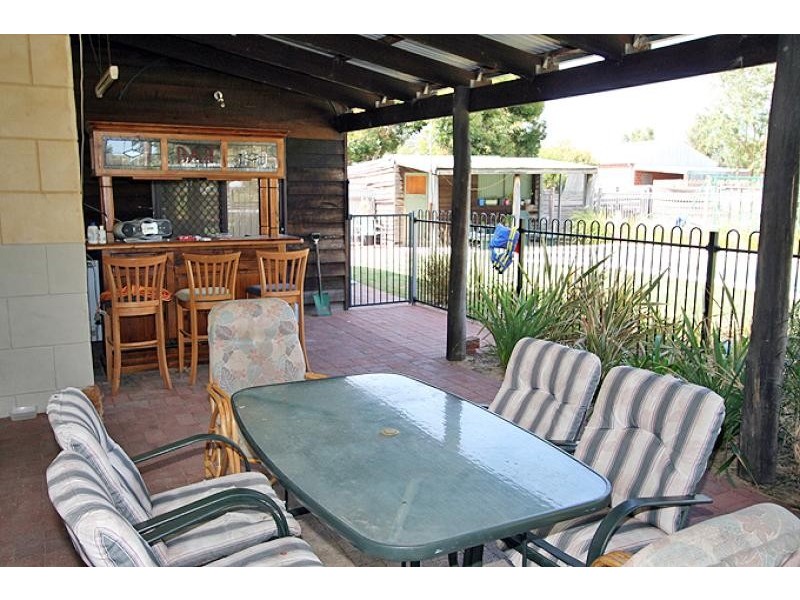 11 Church Street, North Dandalup WA 6207