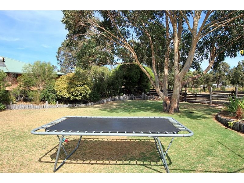 11 Church Street, North Dandalup WA 6207