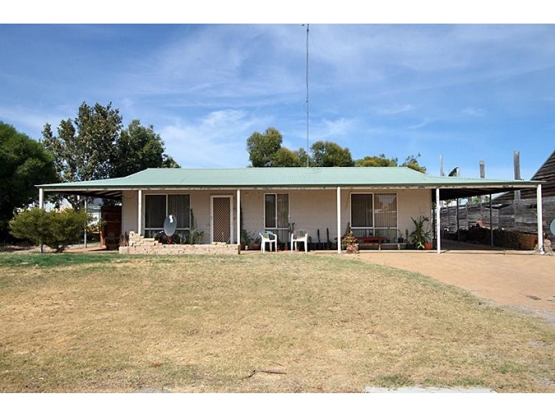 11 Church Street, North Dandalup WA 6207