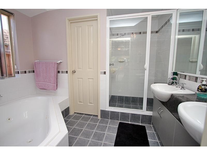 40 Boardwalk Boulevard, Halls Head WA 6210