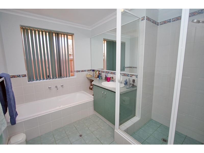 40 Boardwalk Boulevard, Halls Head WA 6210