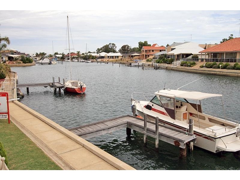 9 Quayside Close, Halls Head WA 6210