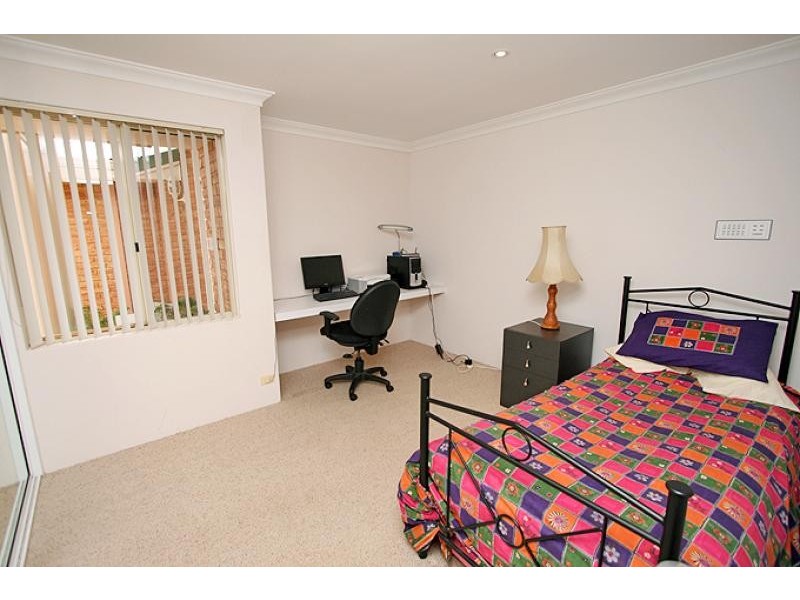 9 Quayside Close, Halls Head WA 6210