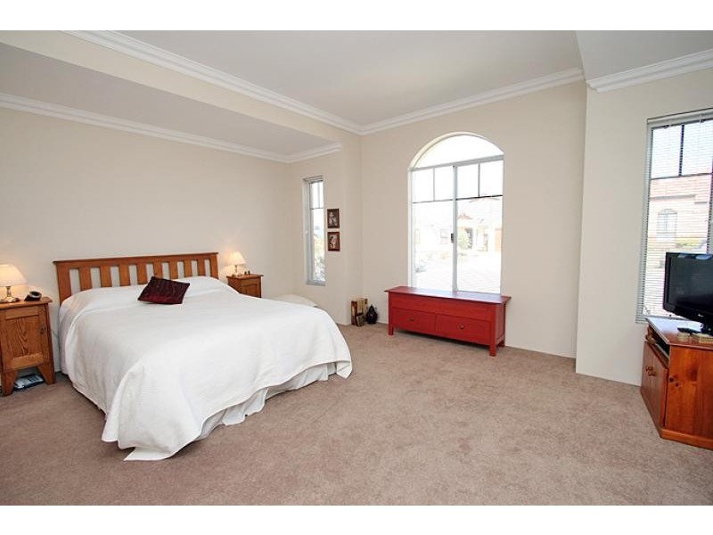 56 Quandong Parkway, Halls Head WA 6210