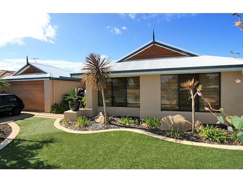 8 Karon Vista, Halls Head WA 6210
