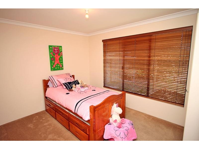 8 Karon Vista, Halls Head WA 6210