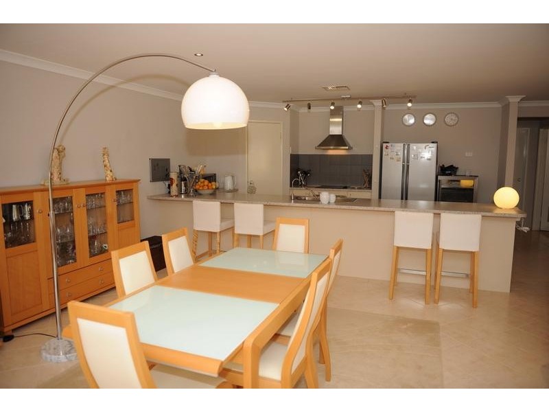 35 Tranquility Way, Halls Head WA 6210