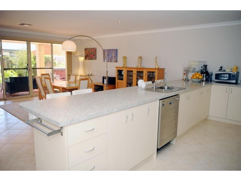 35 Tranquility Way, Halls Head WA 6210