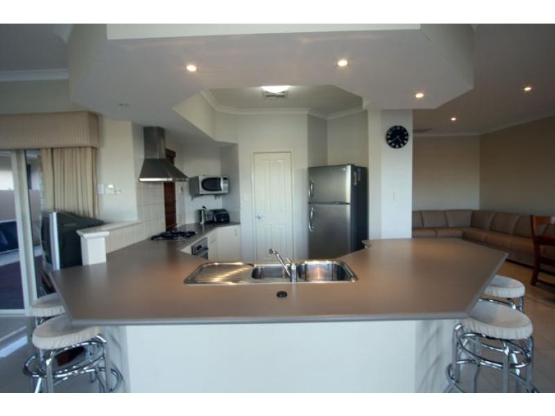 29 Starfire Close, Halls Head WA 6210