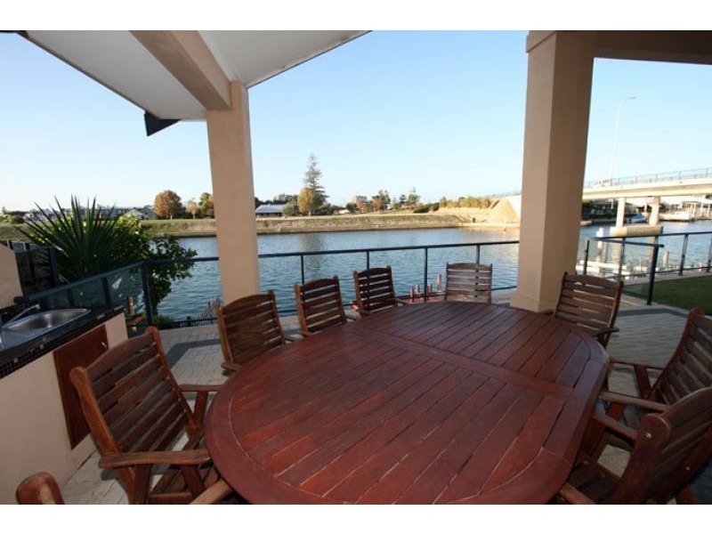 29 Starfire Close, Halls Head WA 6210