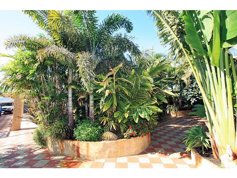 9 Pennington Gardens, Erskine WA 6210