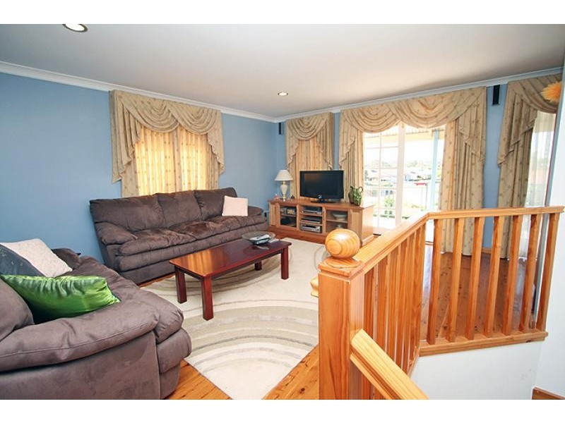 9 Pennington Gardens, Erskine WA 6210