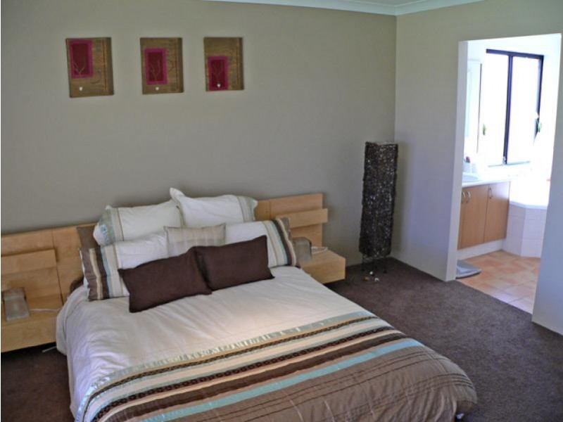 64 Northport Drive, Wannanup WA 6210