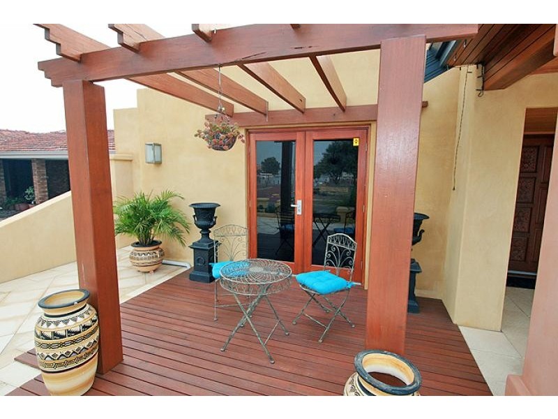 64 Mclarty Road, Halls Head WA 6210