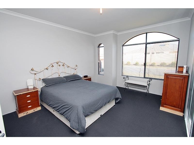 25 Tranquility Way, Halls Head WA 6210