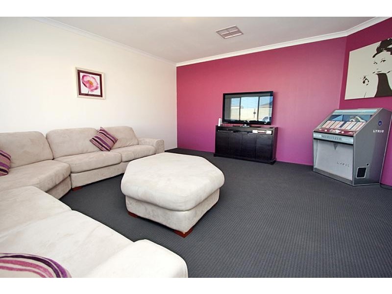 25 Tranquility Way, Halls Head WA 6210