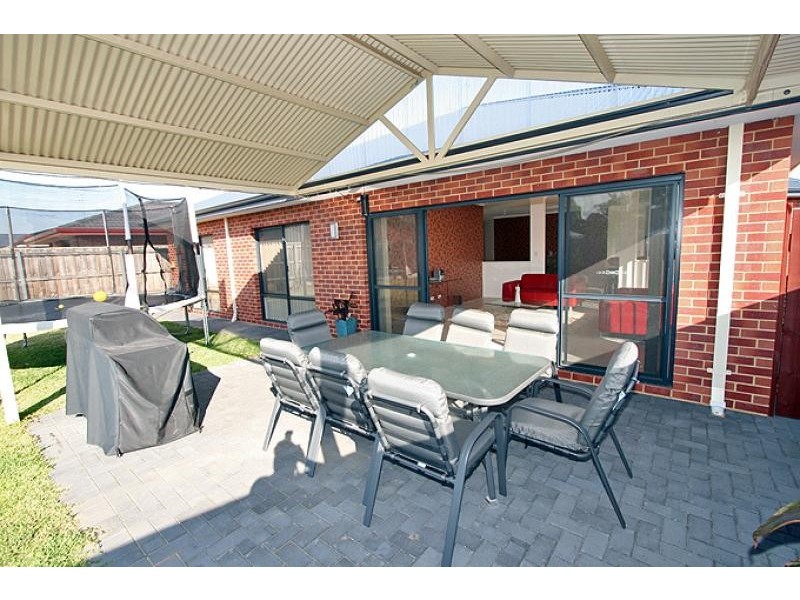 25 Tranquility Way, Halls Head WA 6210