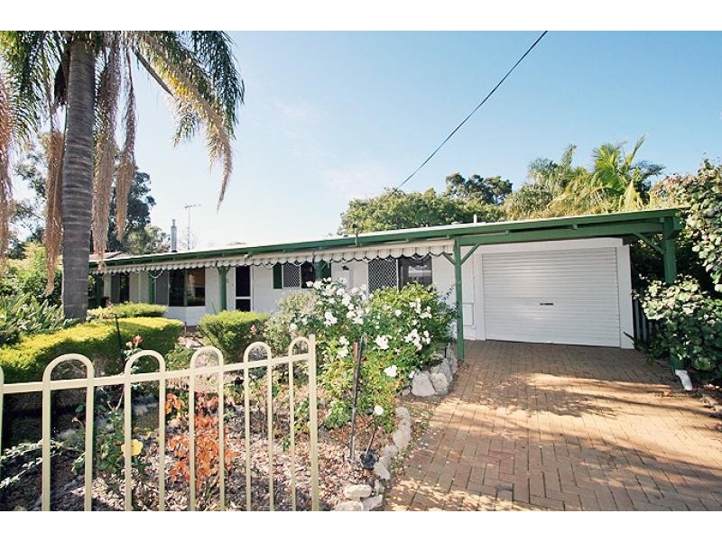 11 Wanjeep Street, Coodanup WA 6210