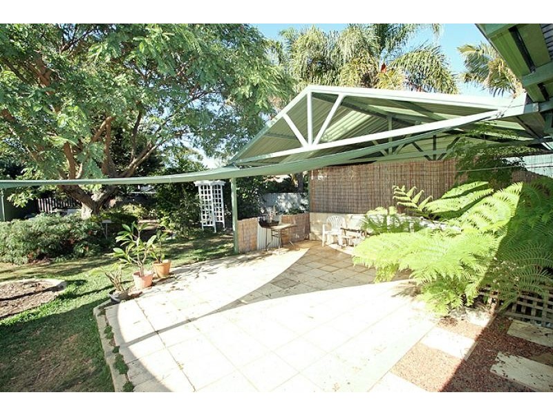 11 Wanjeep Street, Coodanup WA 6210