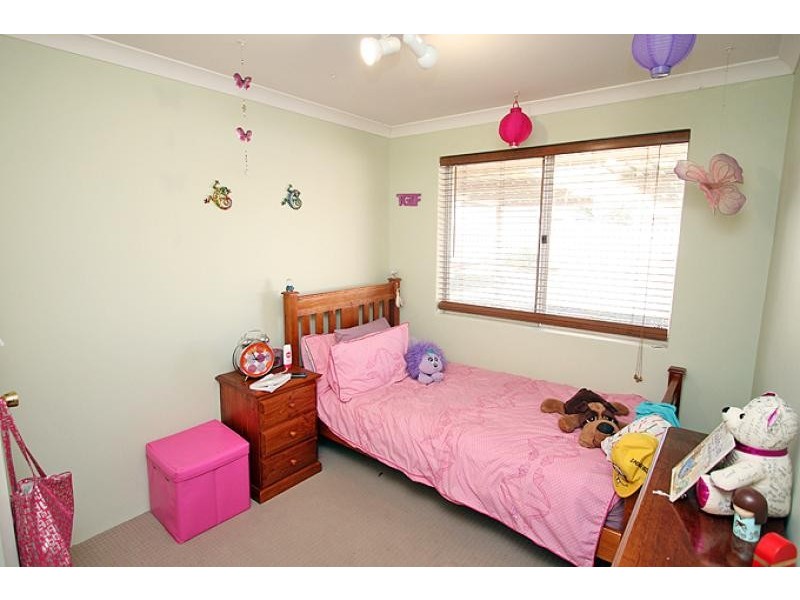 4 Templetonia Promenade, Halls Head WA 6210