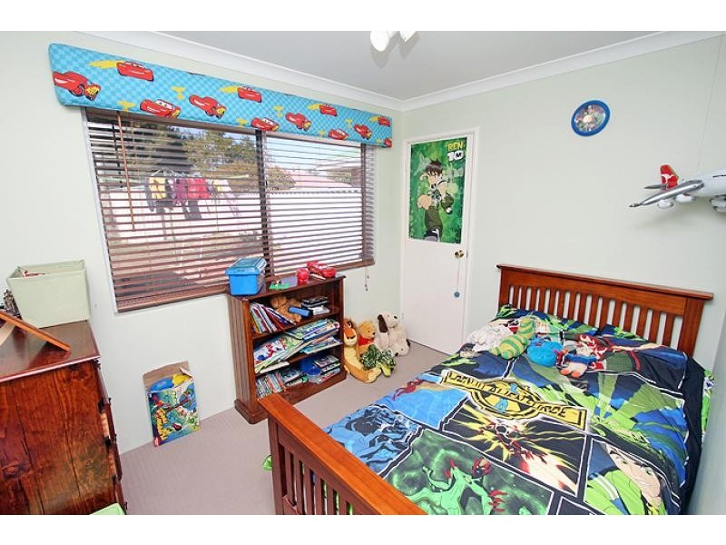 4 Templetonia Promenade, Halls Head WA 6210