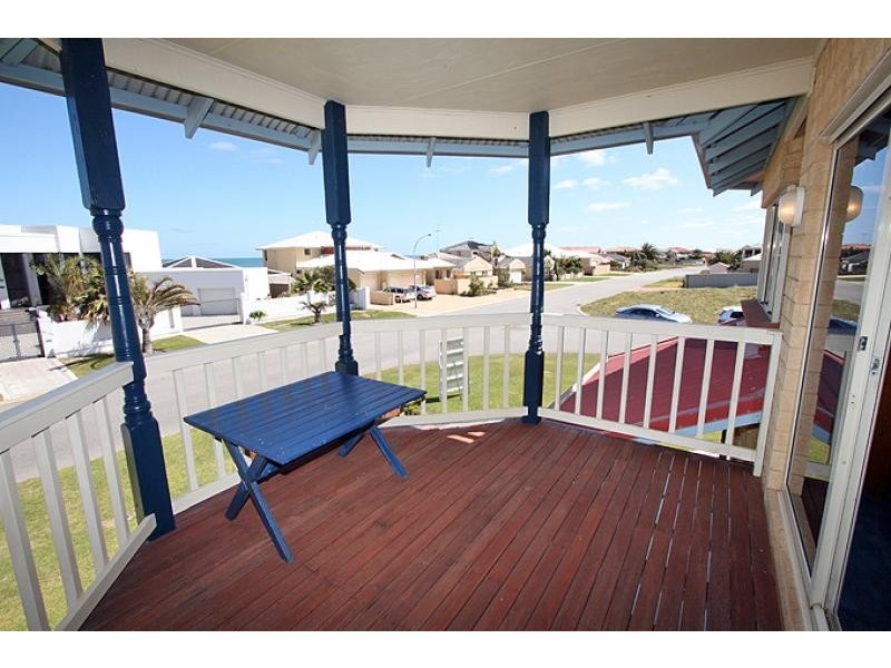 19 Ronsard Drive, San Remo WA 6210