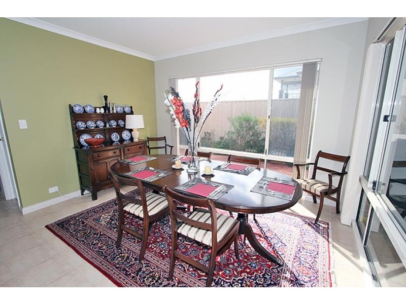 6 Hope Gardens, Madora Bay WA 6210