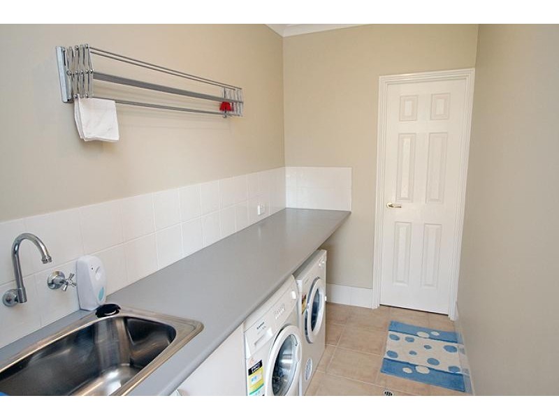 6 Hope Gardens, Madora Bay WA 6210