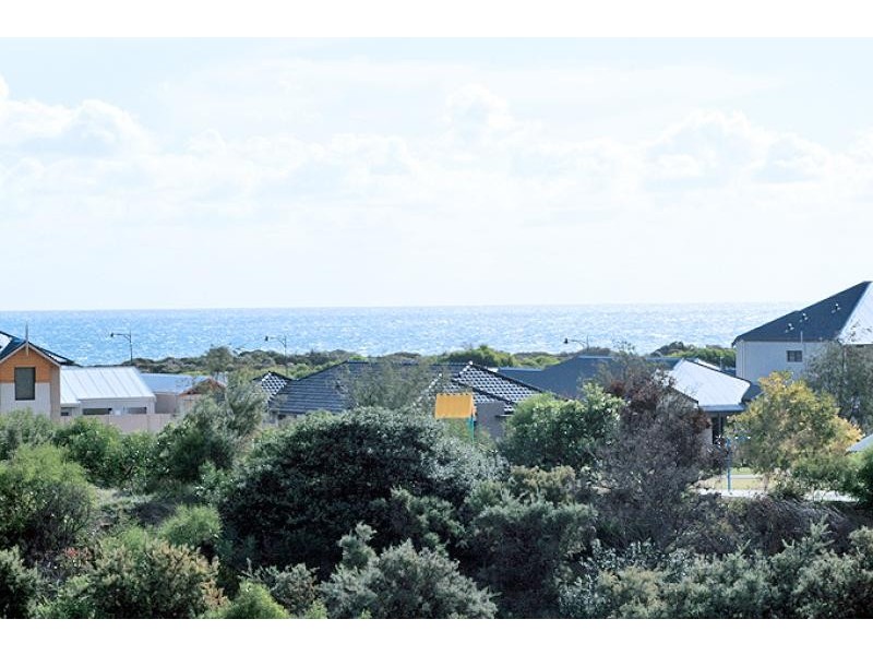 6 Hope Gardens, Madora Bay WA 6210