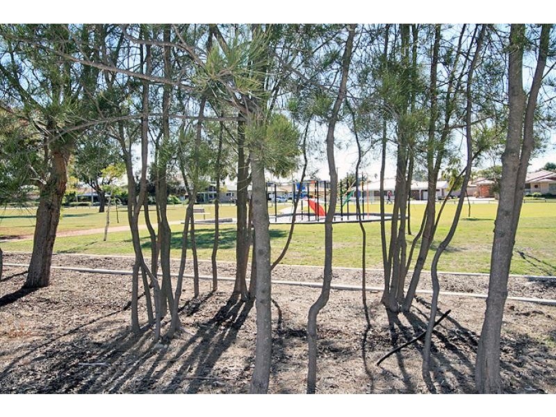 45 Blackwood Parade, Dudley Park WA 6210