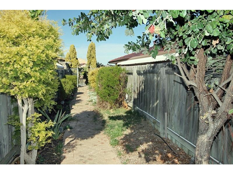 45 Blackwood Parade, Dudley Park WA 6210