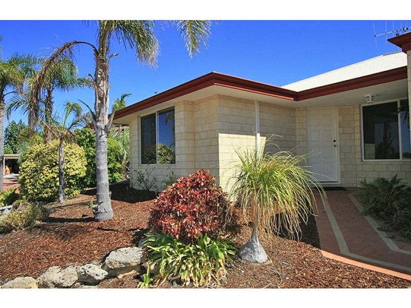 4 Selloa Court, Halls Head WA 6210