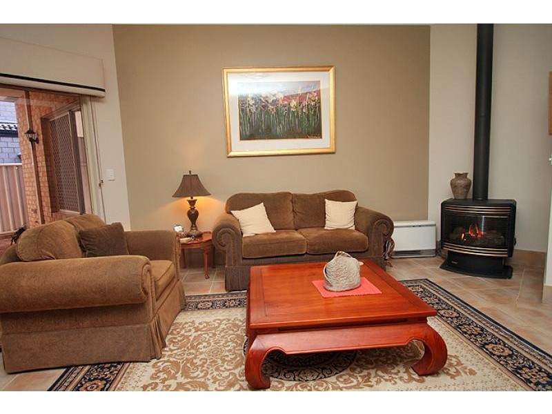 17 Fairborn Retreat, Meadow Springs WA 6210